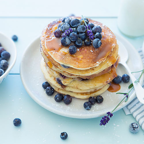 Pancakes with bilberries and almond butter